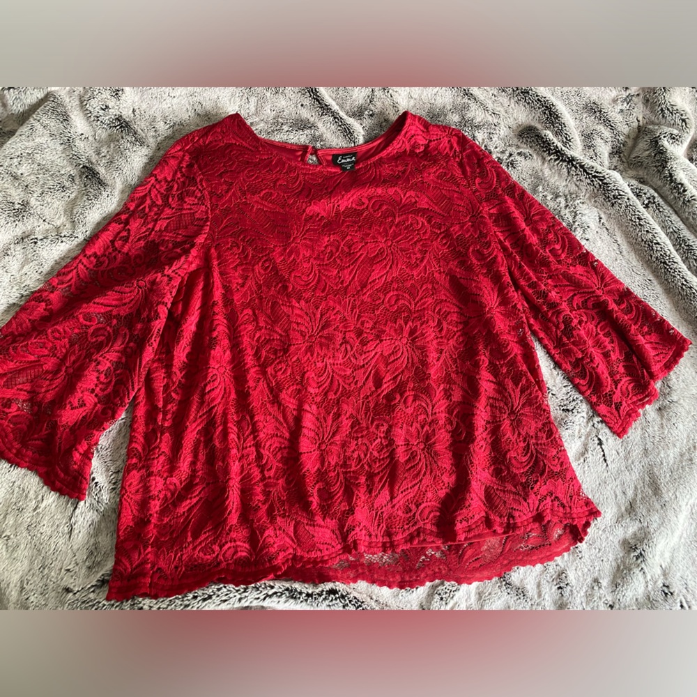 Lacey red blouse